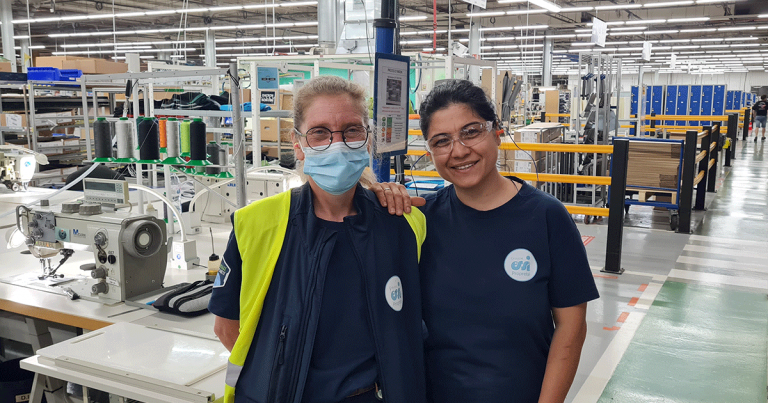 #FIERS : Agnès et Nurhayat sur le site Steelcase