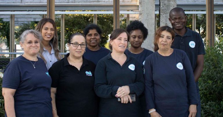 #FIERS : Mary Angela, Louiza, Dahbia, Henia, Jennifer, Saadia, Zahia, Sabrina et Abass sur le site BETC