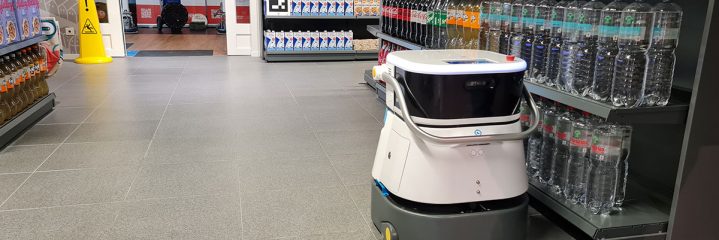 Robot de nettoyage dans une supermarché