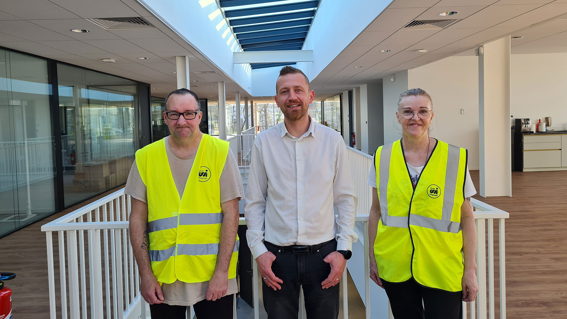 Agent-1-reduit agent nettoyage école ESITC